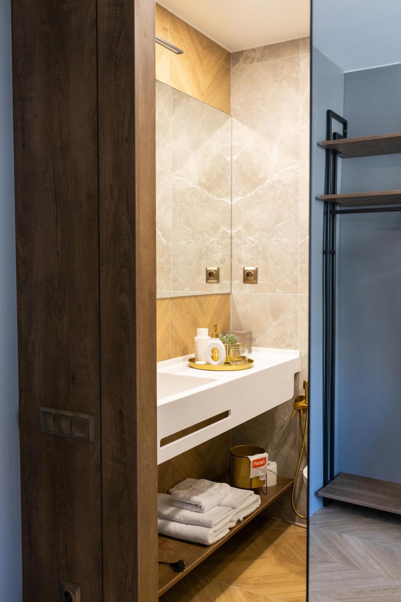 Four Sisters Luxury Rooms In Siauliai Exterior foto